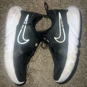 Nike Flex Runner 2
Little Kids' Shoes size 12
